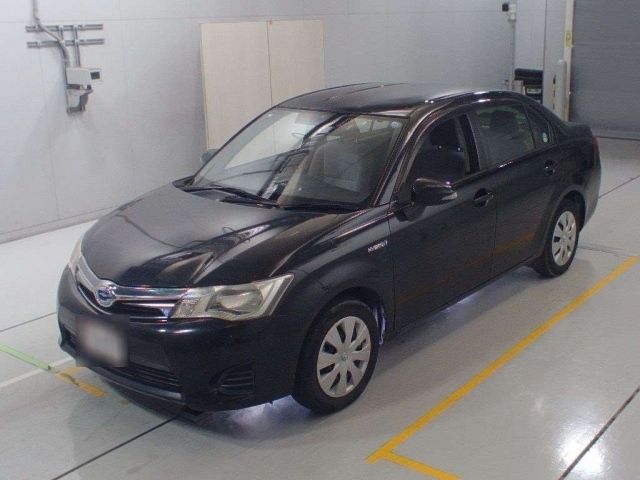 30593 Toyota Corolla axio NKE165 2013 г. (CAA Chubu)